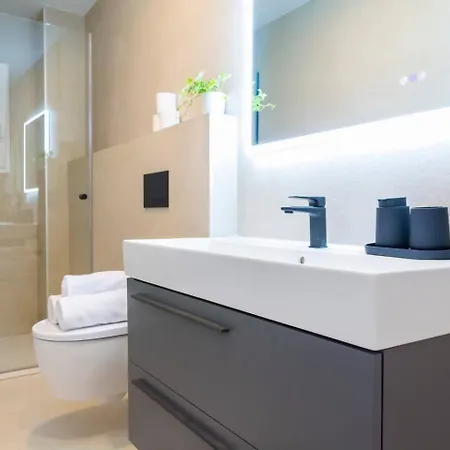 Cozy 4br Sea Views Port Wifi Ac Apartamento *