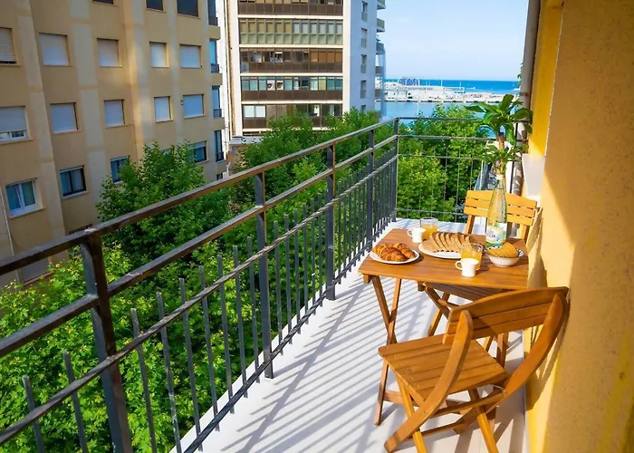 Cozy 4br • Sea Views • Port • Wifi • A/c * Denia