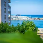 Cozy 4br • Sea Views • Port • Wifi • A/c