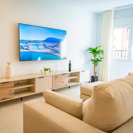 Cozy 4br Sea Views Port Wifi Ac