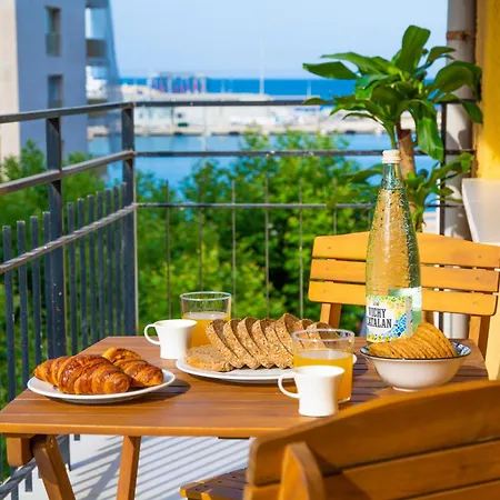 Cozy 4br Sea Views Port Wifi Ac