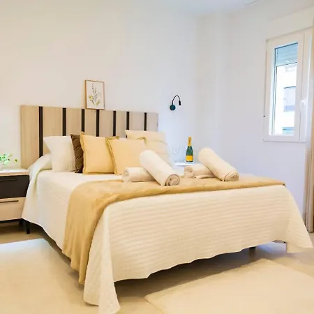 Cozy 4br • Sea Views • Port • Wifi • A/c アパート デニア