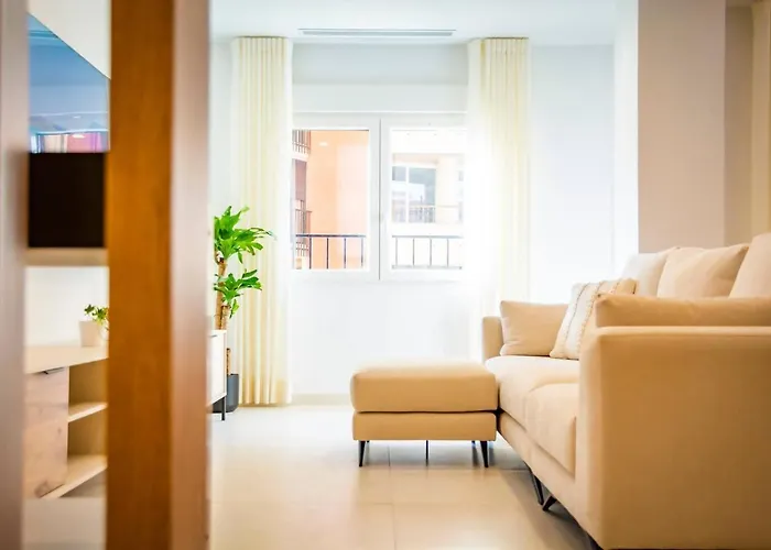 Cozy 4br • Sea Views • Port • Wifi • A/c アパート *