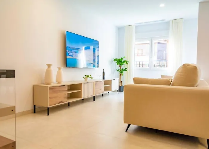 Cozy 4br • Sea Views • Port • Wifi • A/c דירה *