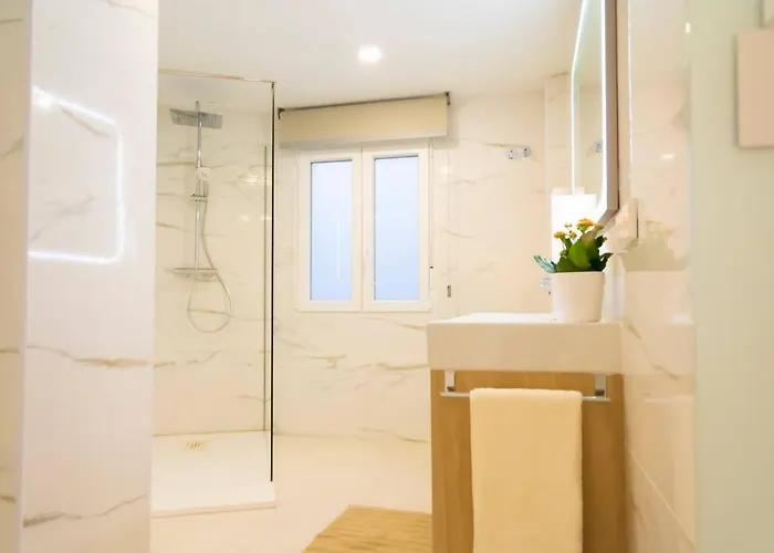 アパート Cozy 4br • Sea Views • Port • Wifi • A/c デニア