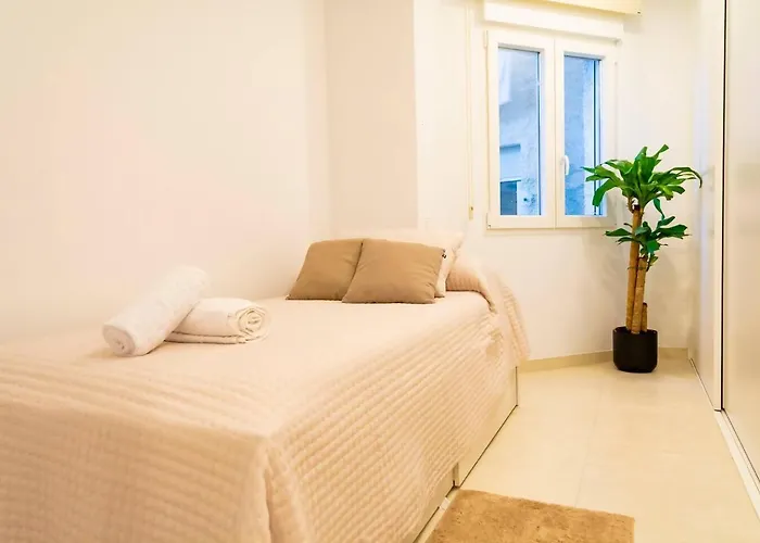 Cozy 4br • Sea Views • Port • Wifi • A/c דירה