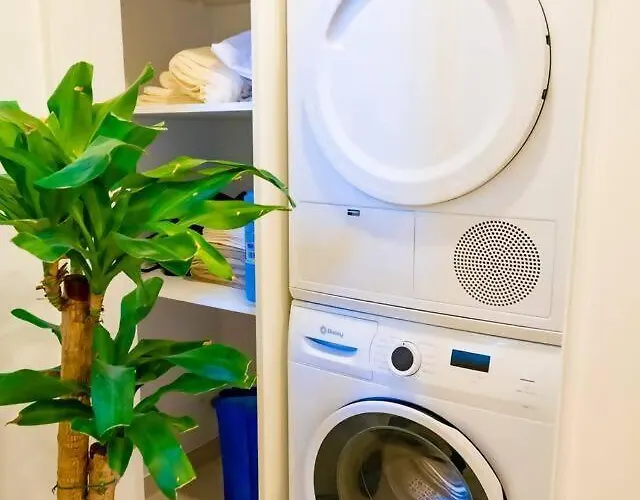 Cozy 4br • Sea Views • Port • Wifi • A/c דירה *