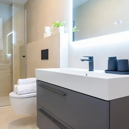 Cozy 4br Sea Views Port Wifi Ac