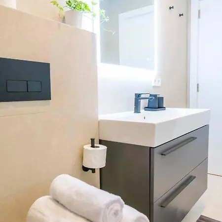 Appartement Cozy 4br Sea Views Port Wifi Ac