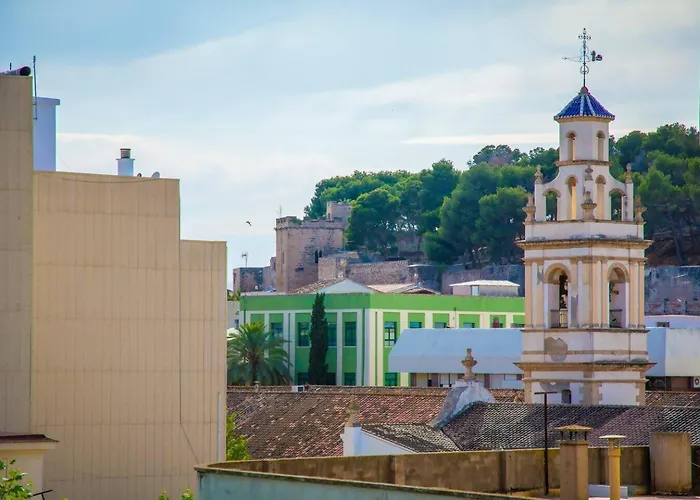 Апартаменти Cozy 4br • Sea Views • Port • Wifi • A/c *