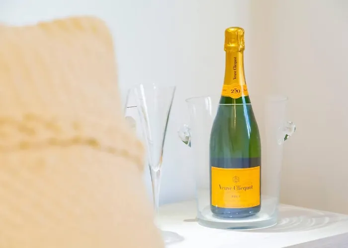 Cozy 4br • Sea Views • Port • Wifi • A/c *